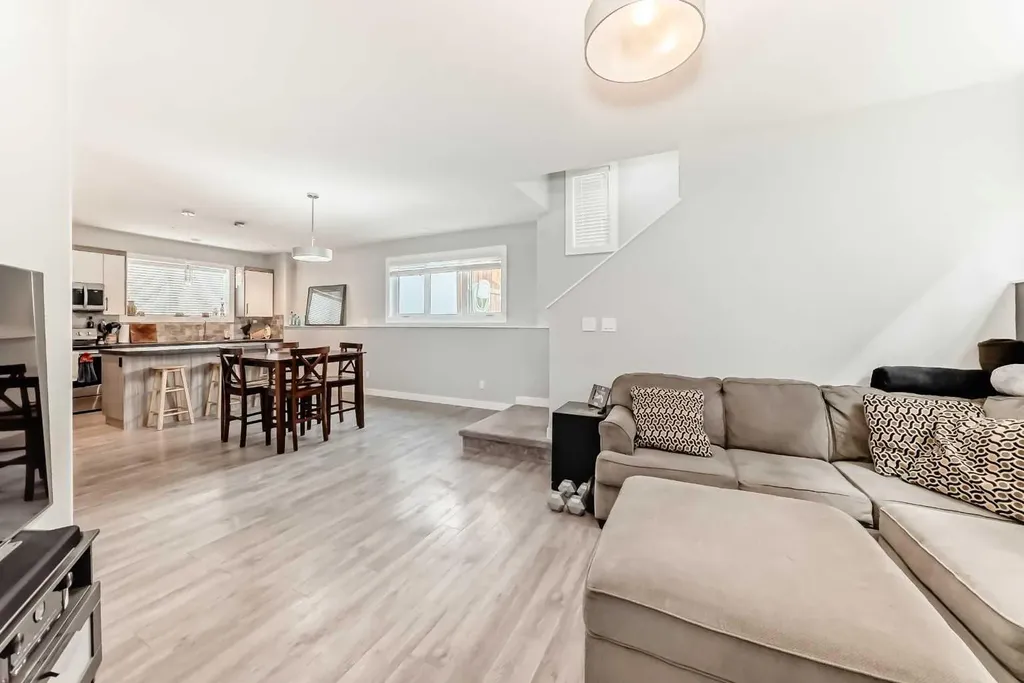 739 Cypress Lane Springbrook AB T4S 0N9