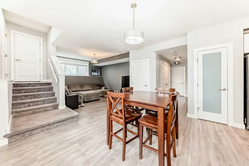 739 Cypress Lane Springbrook AB T4S 0N9