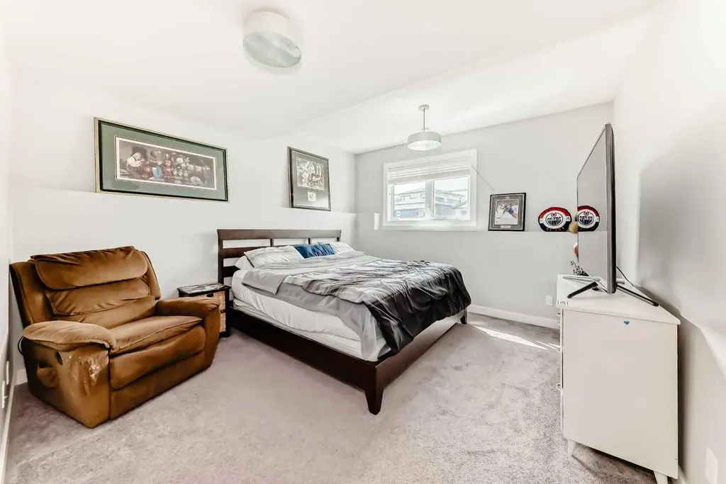 739 Cypress Lane Springbrook AB T4S 0N9