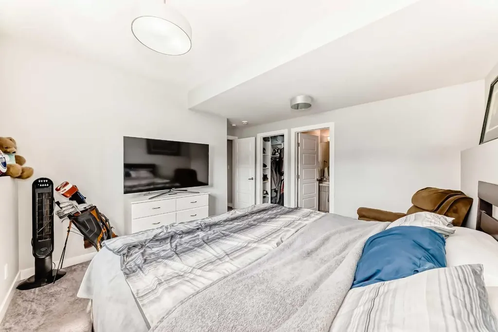 739 Cypress Lane Springbrook AB T4S 0N9