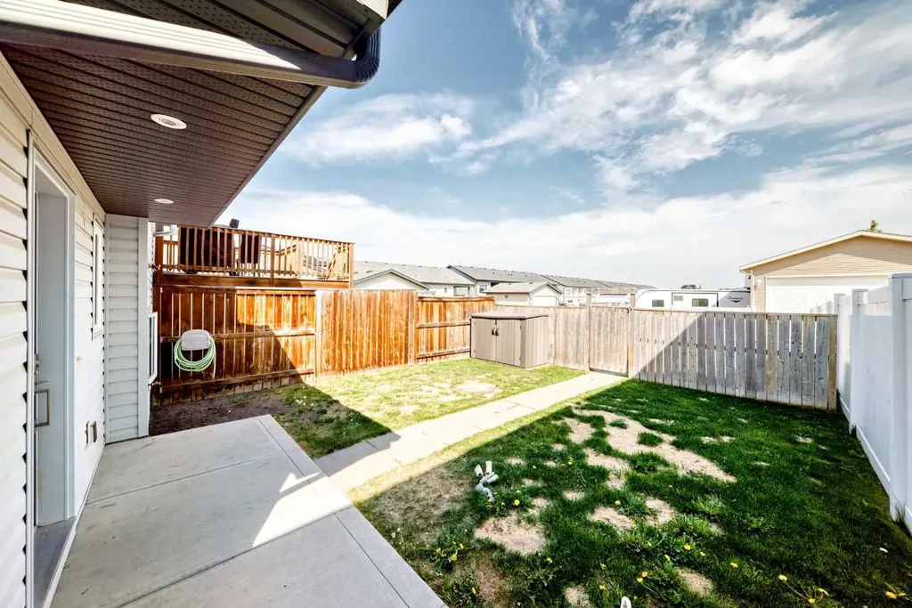 739 Cypress Lane Springbrook AB T4S 0N9