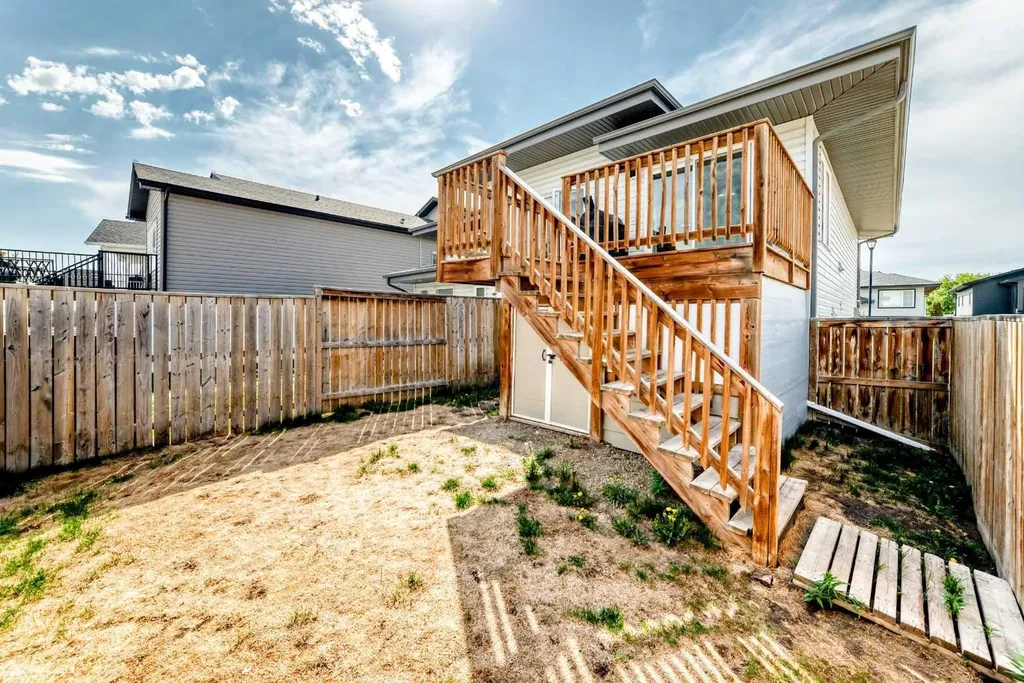 739 Cypress Lane Springbrook AB T4S 0N9