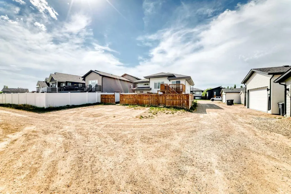 739 Cypress Lane Springbrook AB T4S 0N9