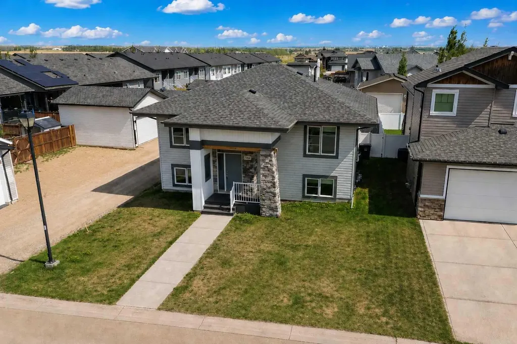 739 Cypress Lane Springbrook AB T4S 0N9
