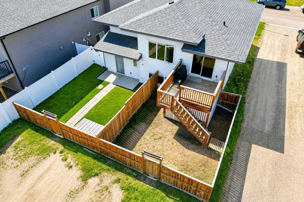 739 Cypress Lane Springbrook AB T4S 0N9