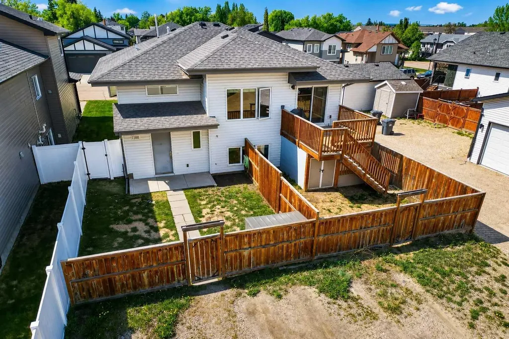 739 Cypress Lane Springbrook AB T4S 0N9