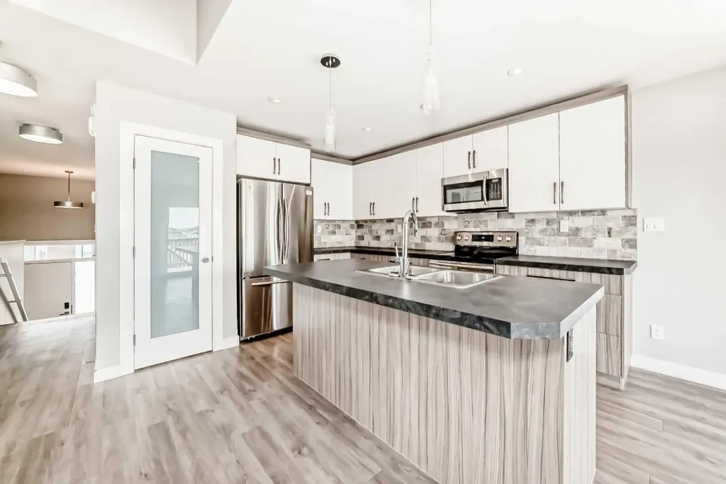 739 Cypress Lane Springbrook AB T4S 0N9