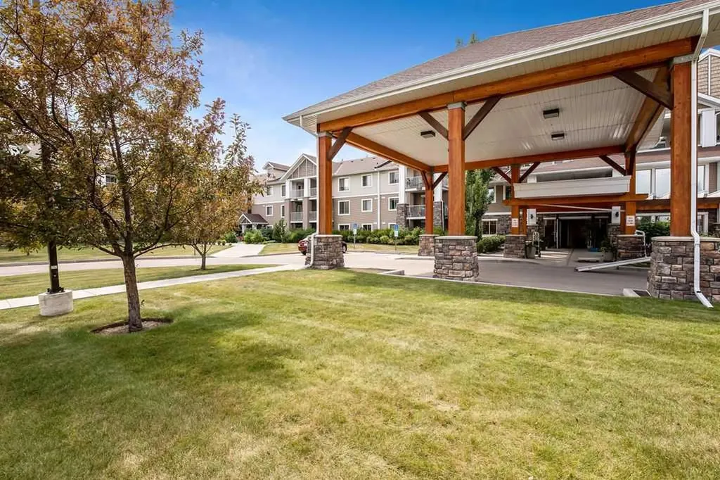 428 Chaparral Ravine View SE Calgary AB T2X 0A5