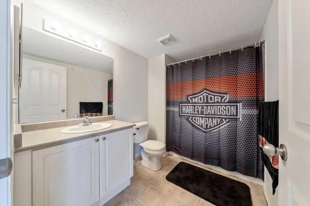 428 Chaparral Ravine View SE Calgary AB T2X 0A5