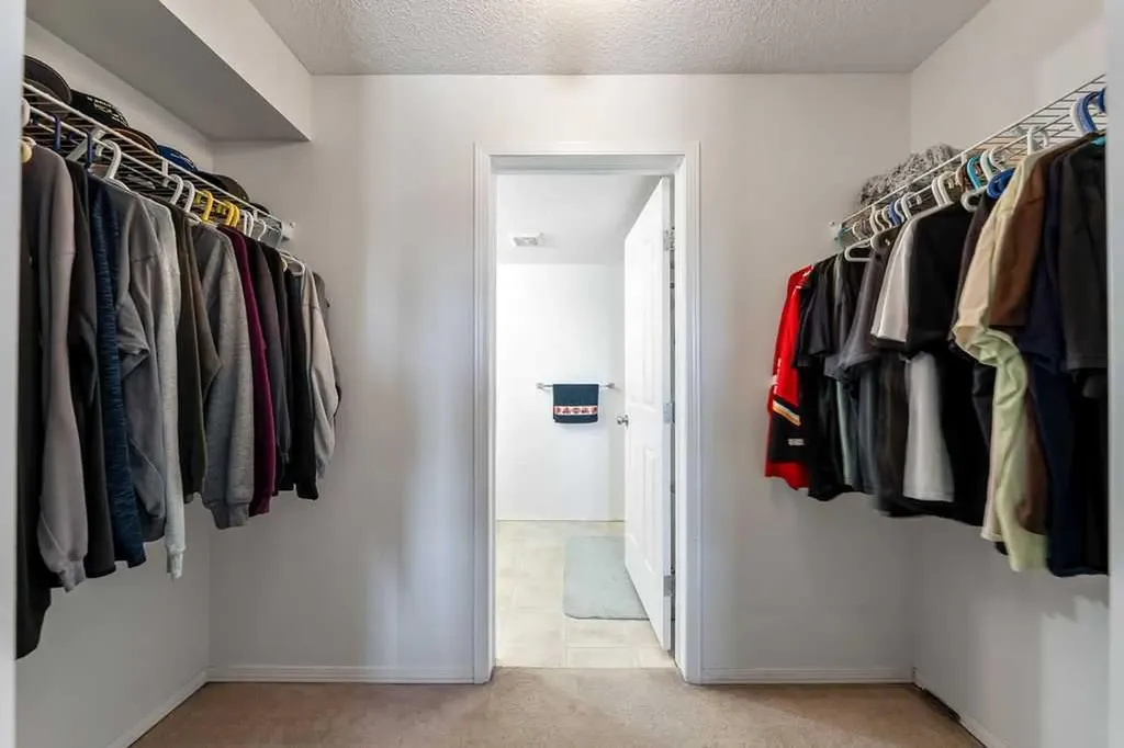 428 Chaparral Ravine View SE Calgary AB T2X 0A5