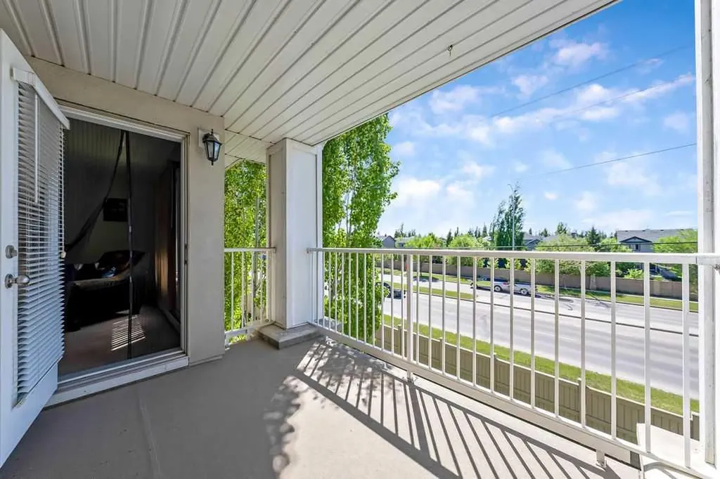 428 Chaparral Ravine View SE Calgary AB T2X 0A5