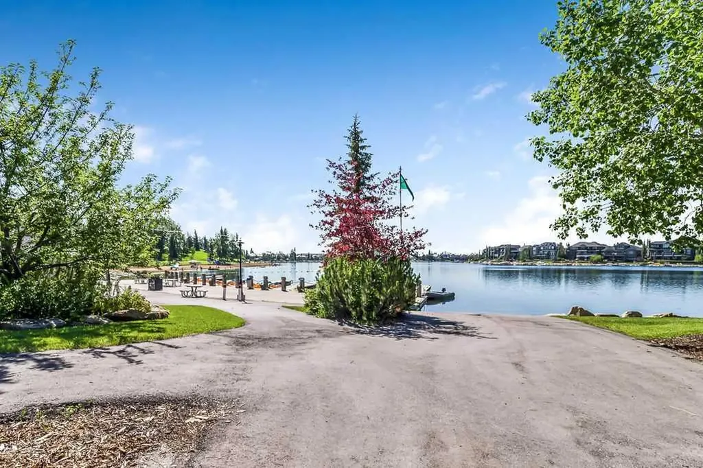 428 Chaparral Ravine View SE Calgary AB T2X 0A5