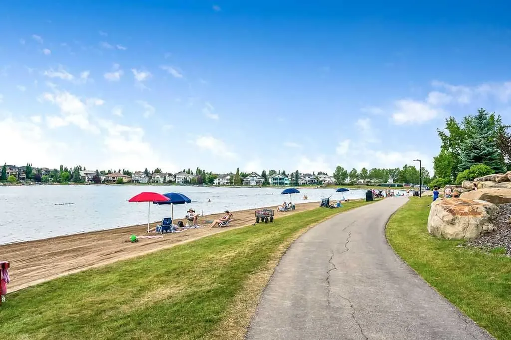428 Chaparral Ravine View SE Calgary AB T2X 0A5