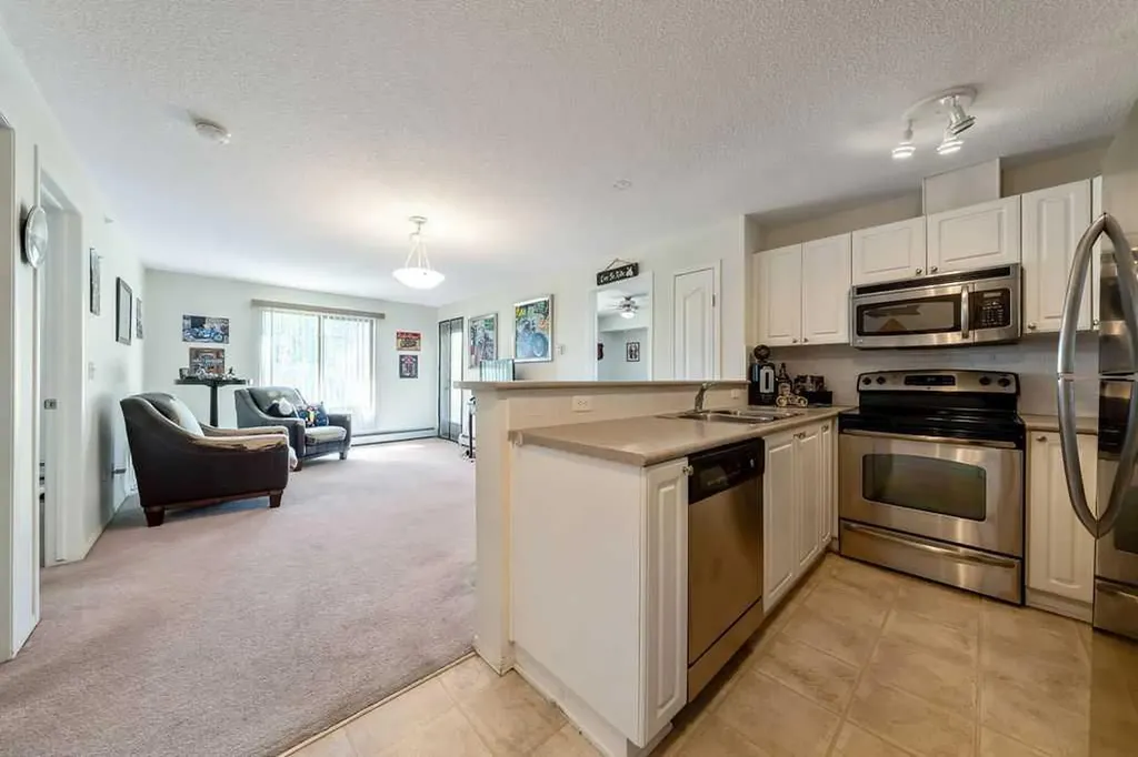 428 Chaparral Ravine View SE Calgary AB T2X 0A5