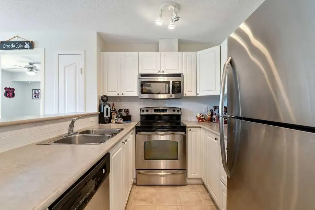 428 Chaparral Ravine View SE Calgary AB T2X 0A5