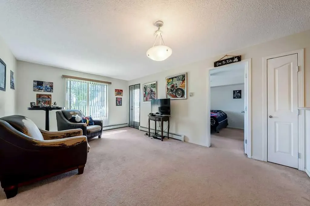 428 Chaparral Ravine View SE Calgary AB T2X 0A5