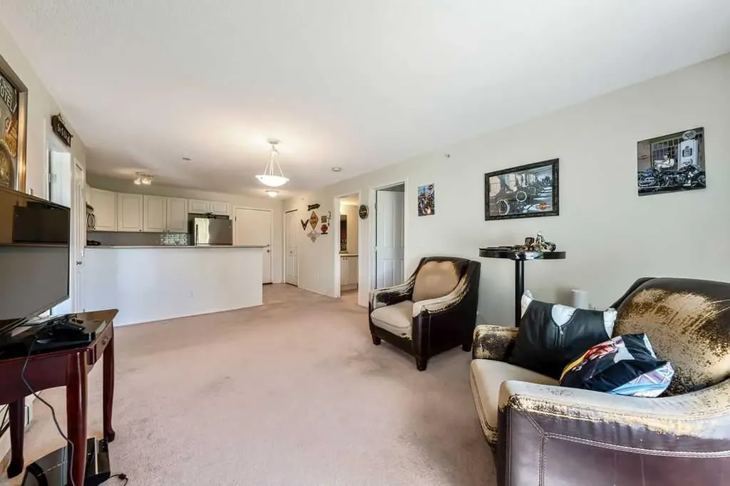 428 Chaparral Ravine View SE Calgary AB T2X 0A5