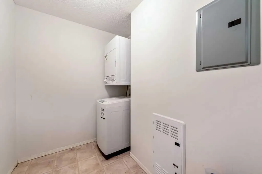 428 Chaparral Ravine View SE Calgary AB T2X 0A5