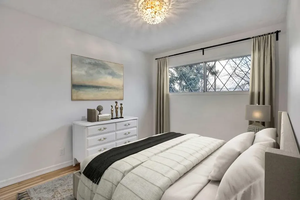 64 Hartford Road NW Calgary AB T2K2A5