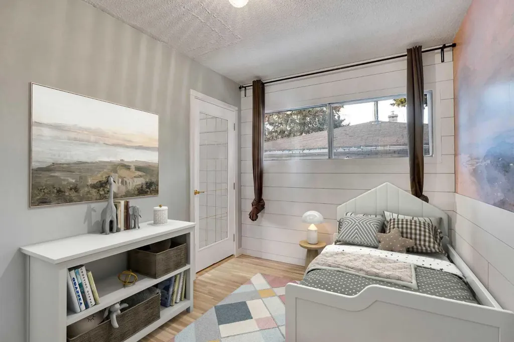 64 Hartford Road NW Calgary AB T2K2A5