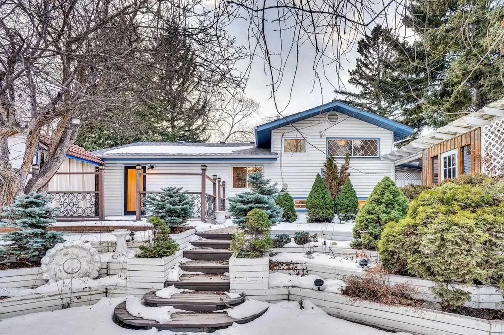 64 Hartford Road NW Calgary AB T2K2A5
