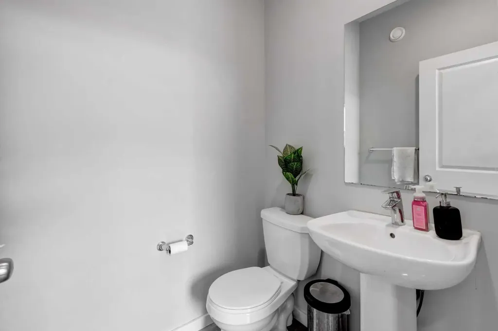232 Walgrove Way SE Calgary AB T2X 4A3