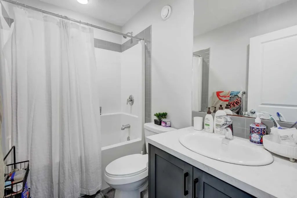 232 Walgrove Way SE Calgary AB T2X 4A3
