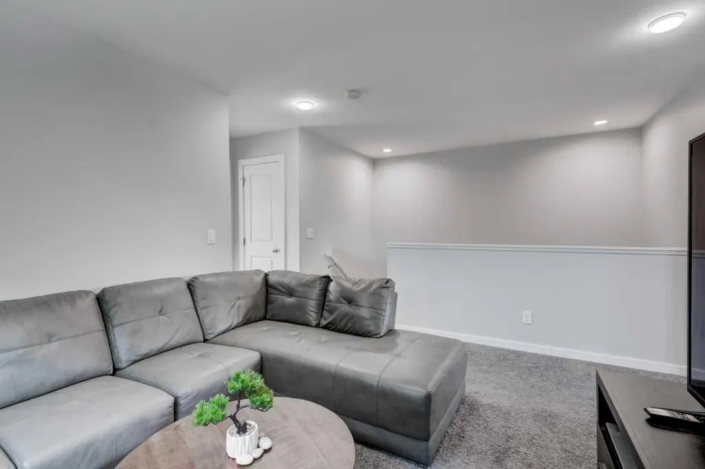 232 Walgrove Way SE Calgary AB T2X 4A3