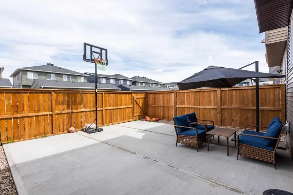 232 Walgrove Way SE Calgary AB T2X 4A3