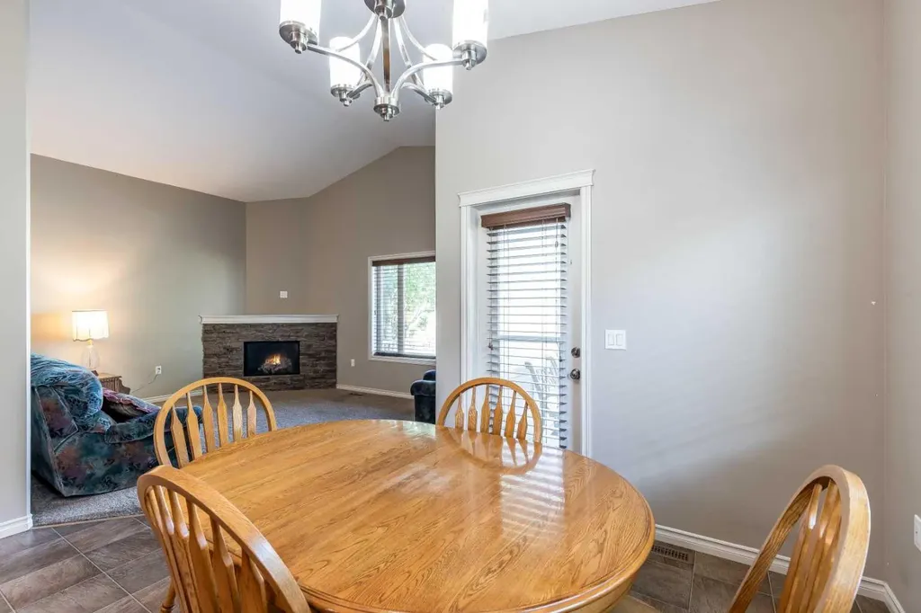 16 Wheatland Drive SE Medicine Hat AB T1B0M7