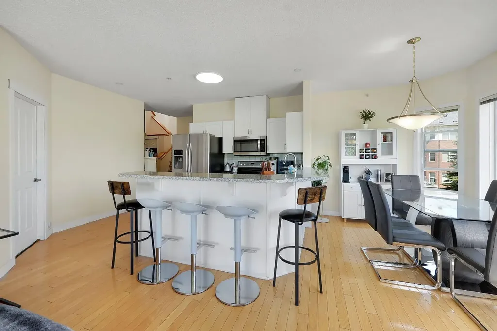1920 14 Avenue NE Calgary AB T2E8V4