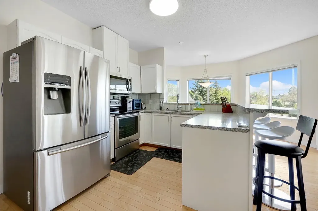 1920 14 Avenue NE Calgary AB T2E8V4