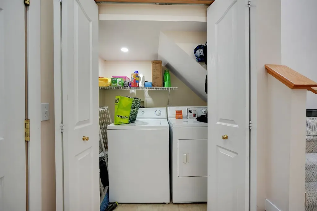 1920 14 Avenue NE Calgary AB T2E8V4