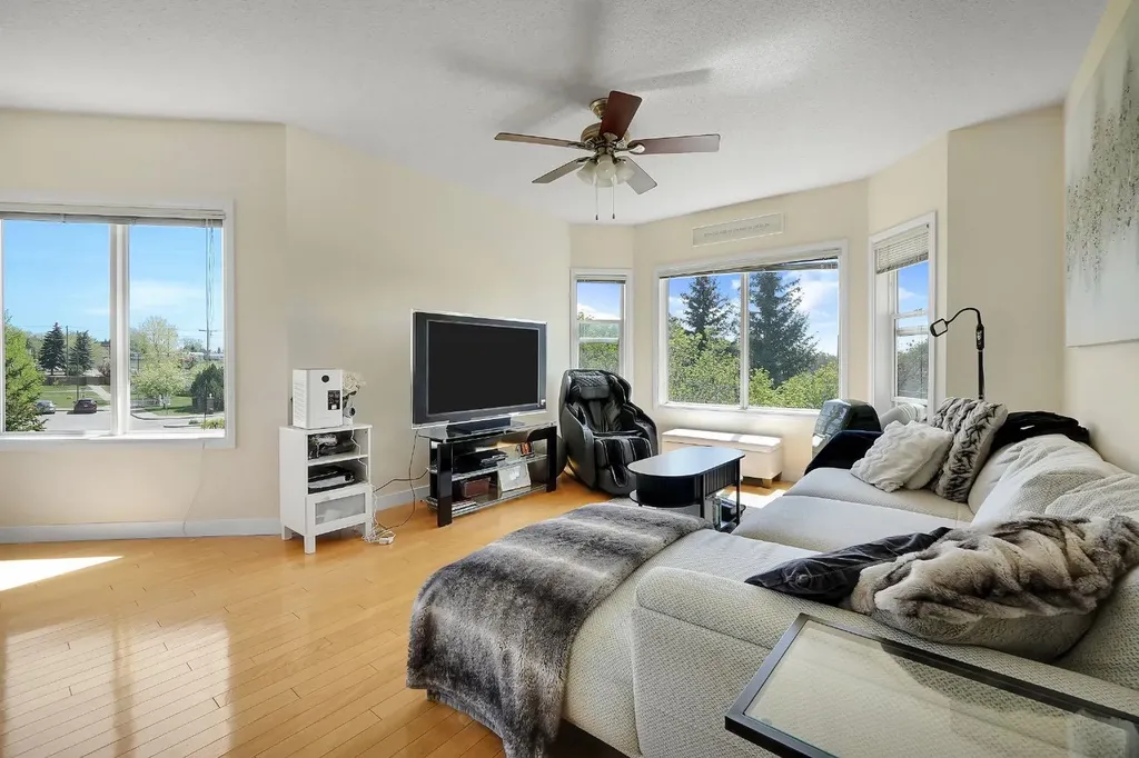 1920 14 Avenue NE Calgary AB T2E8V4