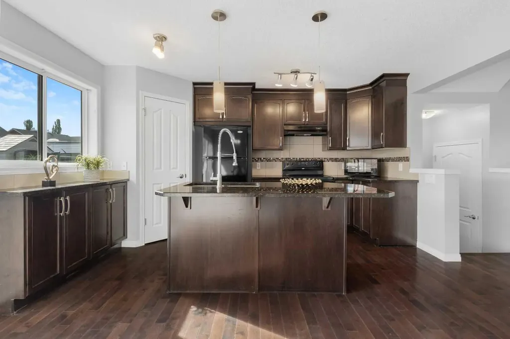 49 Auburn Crest Lane SE Calgary AB T3M 0Z1