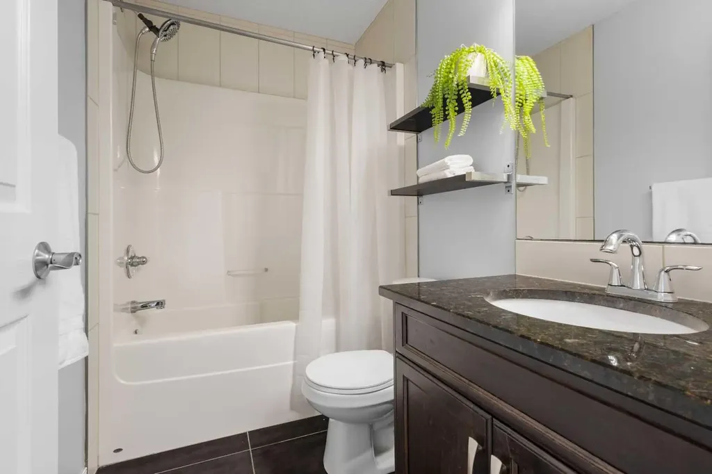 49 Auburn Crest Lane SE Calgary AB T3M 0Z1