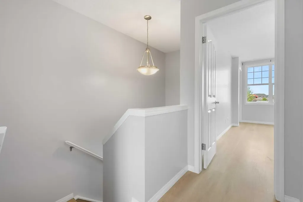 49 Auburn Crest Lane SE Calgary AB T3M 0Z1