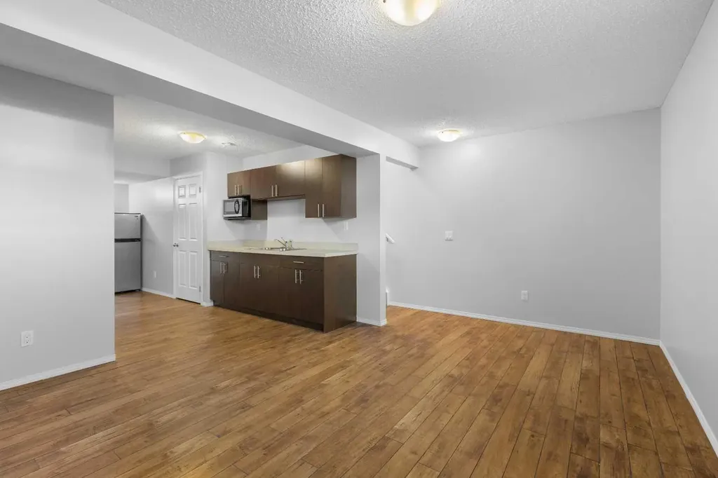 49 Auburn Crest Lane SE Calgary AB T3M 0Z1