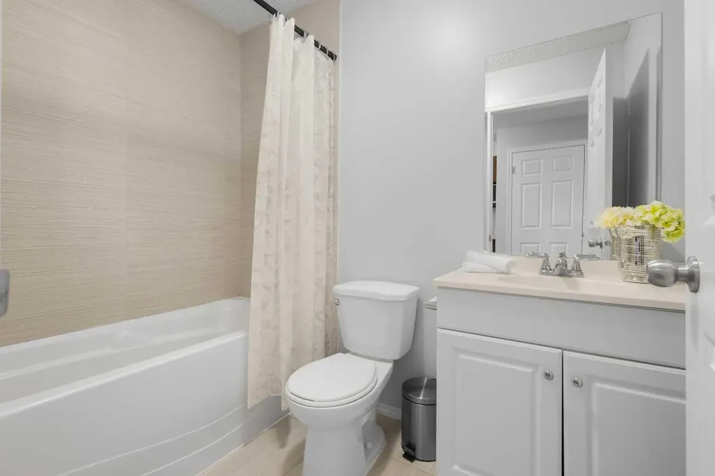 49 Auburn Crest Lane SE Calgary AB T3M 0Z1