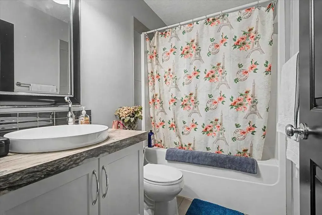 8770 72 Avenue Grande Prairie AB T8X0K6