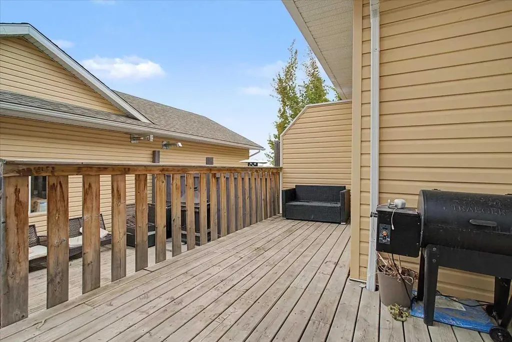 8770 72 Avenue Grande Prairie AB T8X0K6