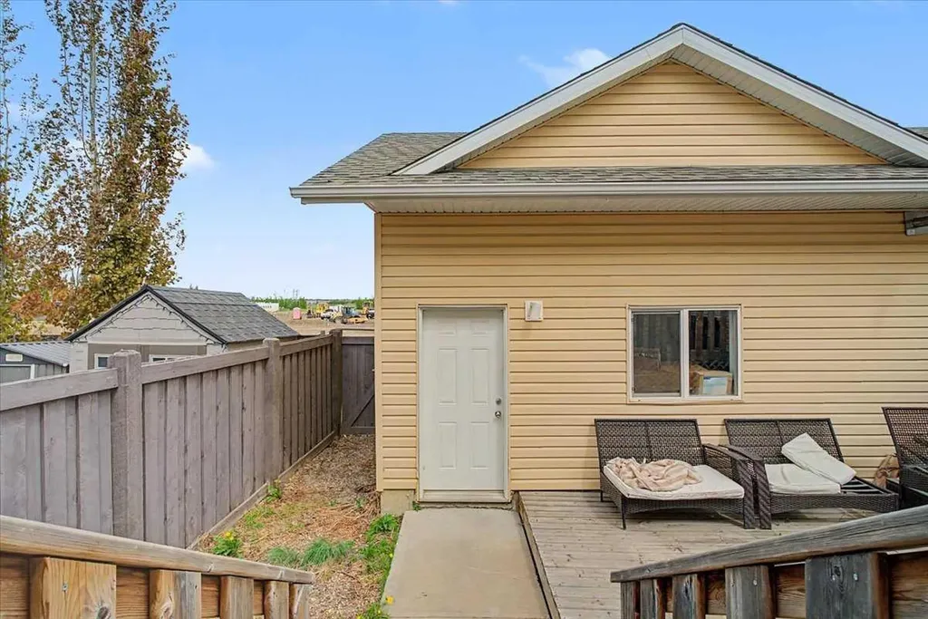 8770 72 Avenue Grande Prairie AB T8X0K6