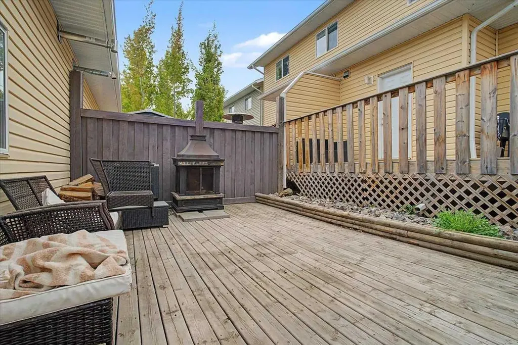 8770 72 Avenue Grande Prairie AB T8X0K6