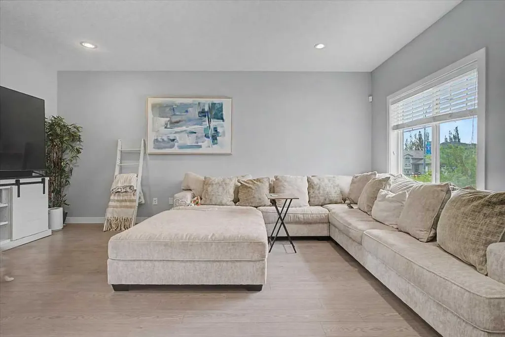 8770 72 Avenue Grande Prairie AB T8X0K6