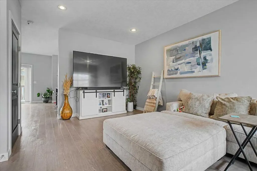 8770 72 Avenue Grande Prairie AB T8X0K6