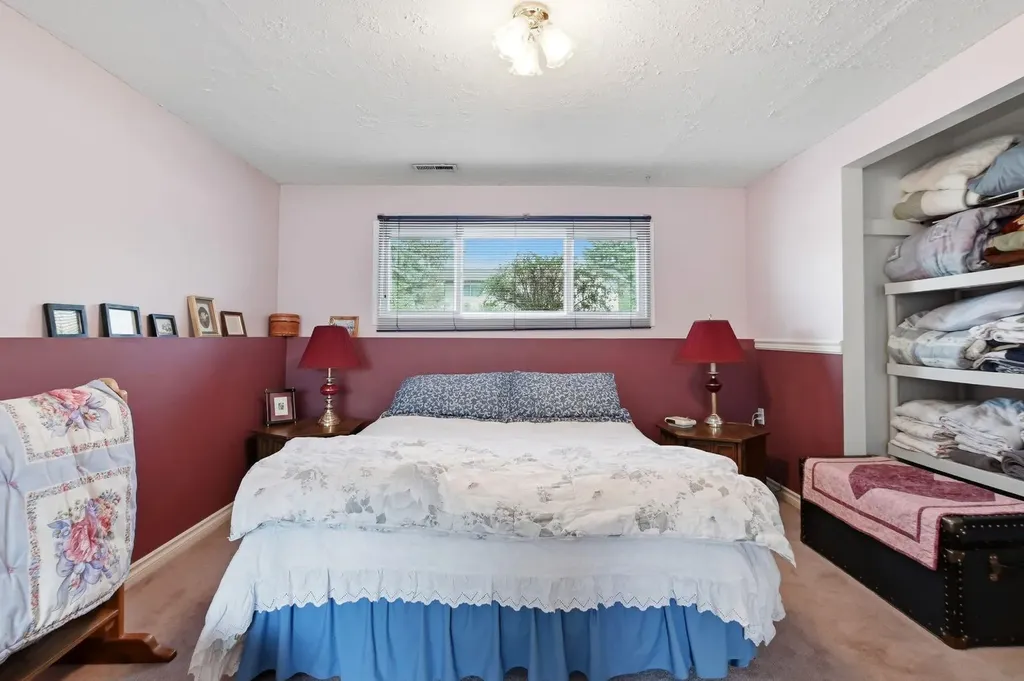 5327 38 Street Innisfail AB T4G 1E8