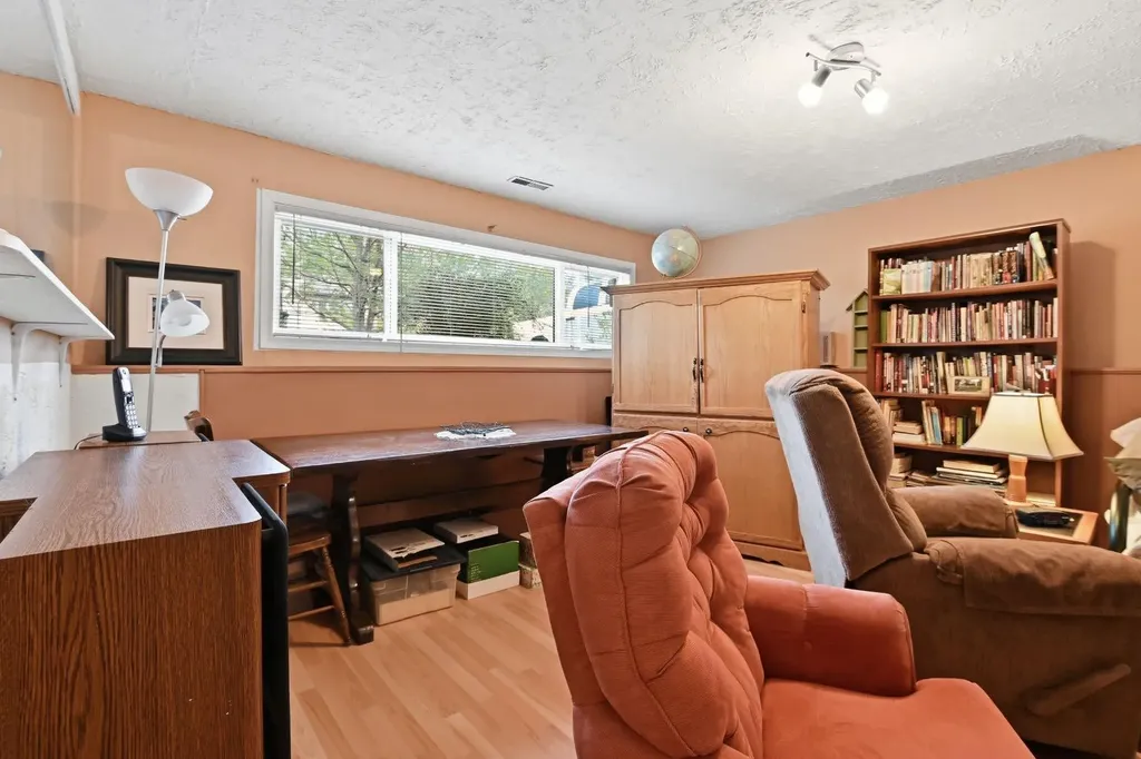 5327 38 Street Innisfail AB T4G 1E8