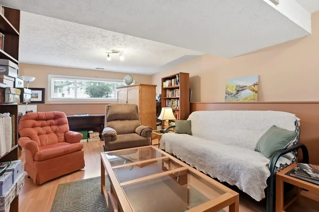 5327 38 Street Innisfail AB T4G 1E8