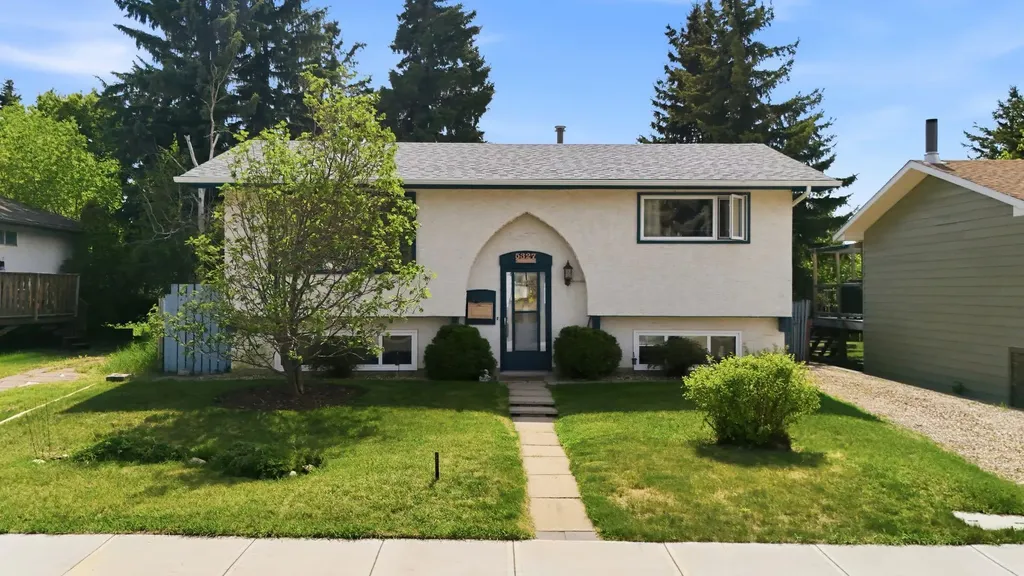 5327 38 Street Innisfail AB T4G 1E8