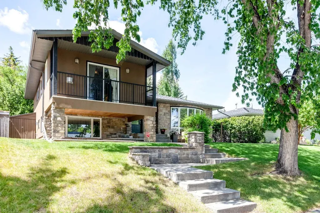 51 Wimbledon Drive SW Calgary AB T3C3J5